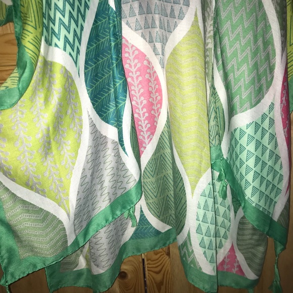 Do everything in love lightweight geometric tassel kimono size OS - Picture 3 of 5